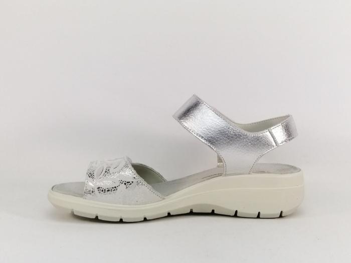 Sandale pied large femme chic et confortable cuir argent destockage HUSH PUPPIES 508680 à velcro