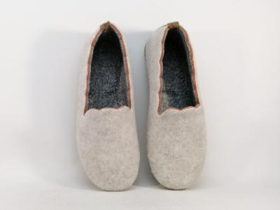 Chausson femme élégant et chic, feutre souple gris clair SOCA 0332 tostado - fabrication Espagne