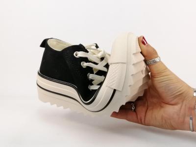 Basket femme toile noire confortable et tendance destockage REFRESH 172199