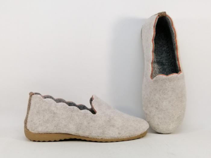 Chausson femme élégant et chic, feutre souple gris clair SOCA 0332 tostado - fabrication Espagne